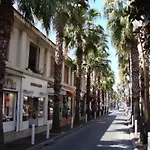 Cozy - 350 From The Sea - And Bright With Balcony - * Antibes